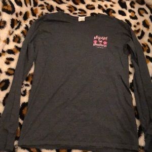 A Fruit of the Loom Smokey Mountains Shirt